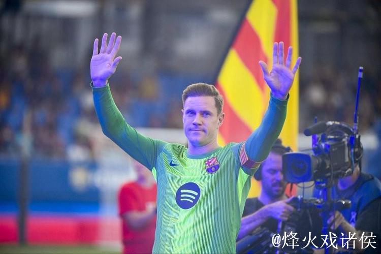 特尔施特根无意冬窗离开巴萨，相信自己是首选替补